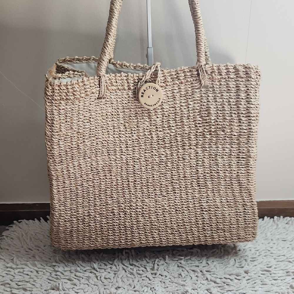 Kenneth Cole Reaction Tan Tote Bag with Textured Design